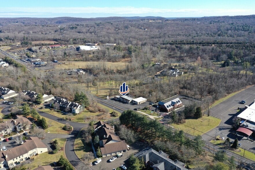 More Photos Of 6446 Lower York Rd, New Hope Storefront For Lease