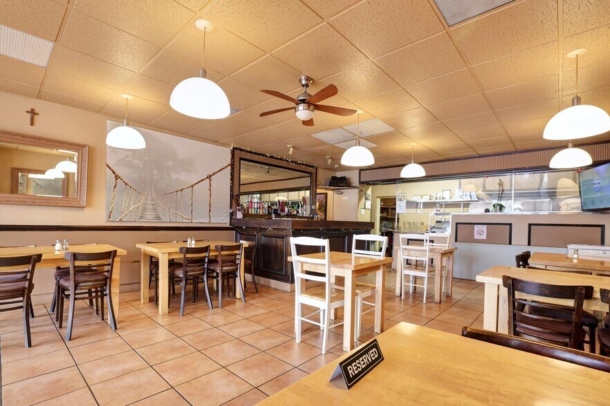 More Photos Of 448 Browns Line, Toronto Restaurant For Sale