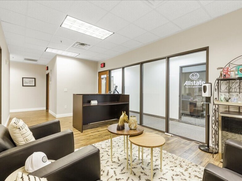 More Photos Of 4101 William D Tate Ave, Grapevine Office For Lease