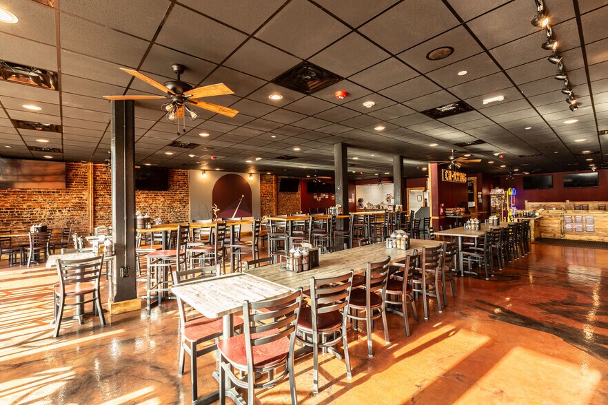 More Photos Of 222 S Railroad Ave, Kings Mountain Storefront Retail Residential For Sale