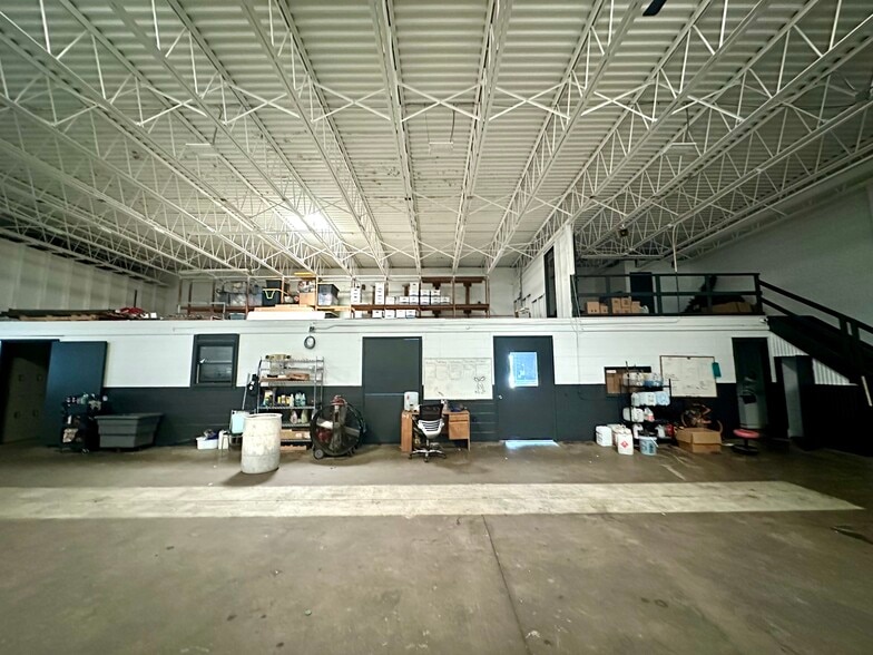 More Photos Of 2821 Garland St, Niles Auto Repair For Sale