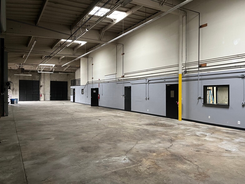 More Photos Of 477 Roland Way, Oakland Warehouse For Lease