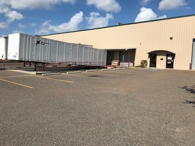 More Photos Of 1305 E Pecan Ave, McAllen Warehouse For Lease