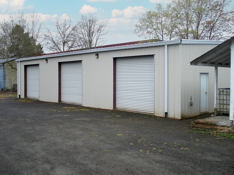 Primary Photo Of 9760 SW Tigard St, Tigard Industrial For Lease