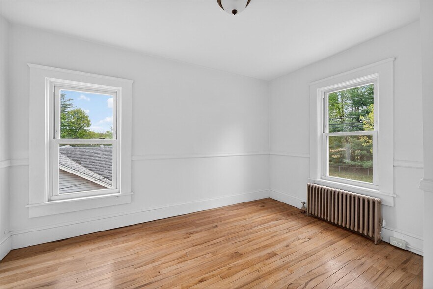 More Photos Of 48 - 50 Horseshoe Lake, Kauneonga Lake Apartments For Sale