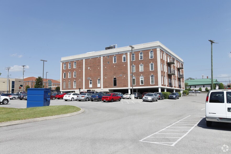 More Photos Of 1919 Charlotte Ave, Nashville Medical For Lease