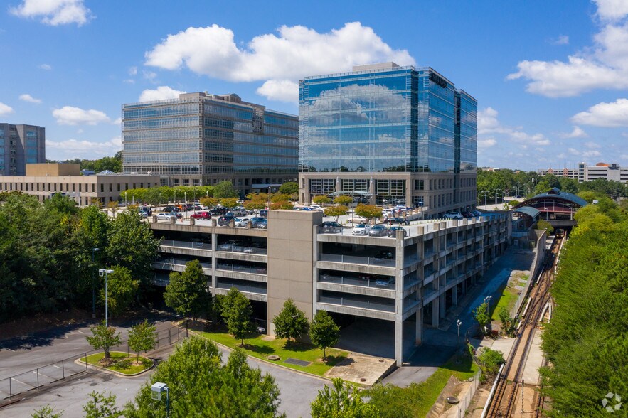 More Photos Of 5673 Peachtree Dunwoody Rd NE, Atlanta Medical For Lease