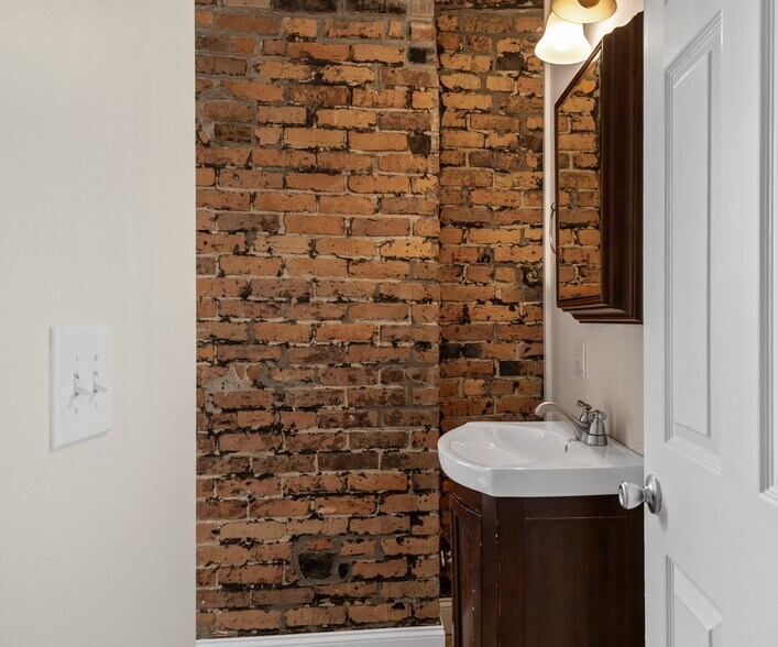 More Photos Of 111 Pine St, Albany Multifamily For Sale