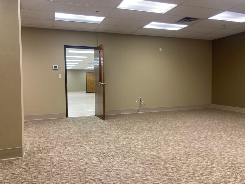 More Photos Of 105 1st St SE, Minot Apartments For Lease