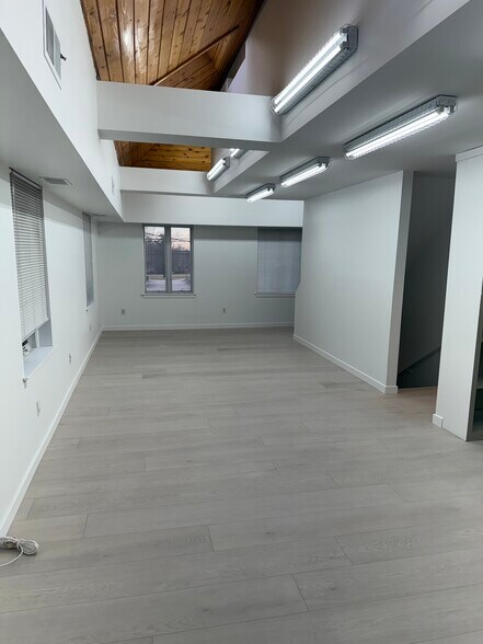 More Photos Of 183-185 W Lancaster Ave, Paoli Storefront Retail Office For Sale