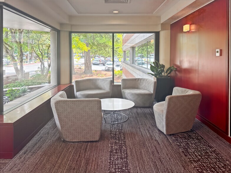 More Photos Of 5 Centerpointe Dr, Lake Oswego Coworking Space
