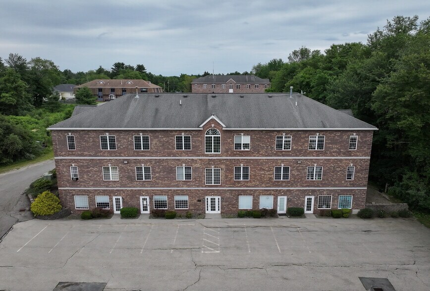 More Photos Of 6 Mary E Clark Dr, Hampstead Office For Sale