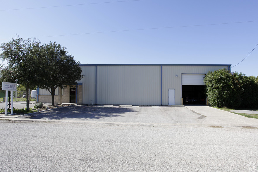 Primary Photo Of 16719 Pawlin Dr, Selma Warehouse For Lease