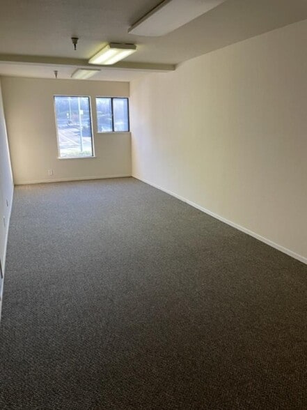 More Photos Of 12811 Alcosta Blvd, San Ramon Warehouse For Lease