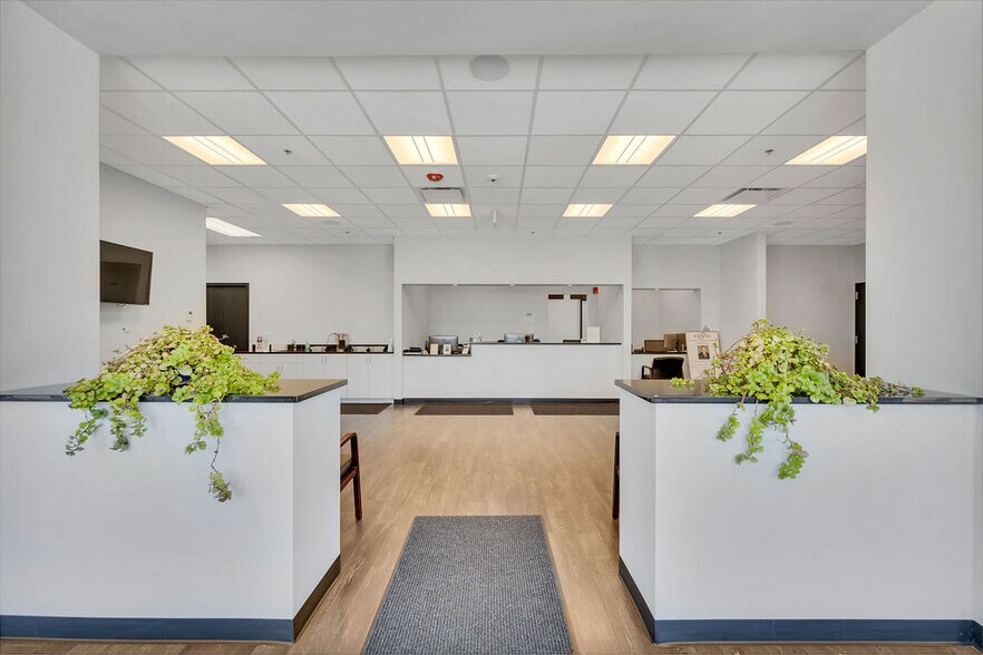 More Photos Of 9300 Waukegan Rd, Morton Grove Medical For Sale