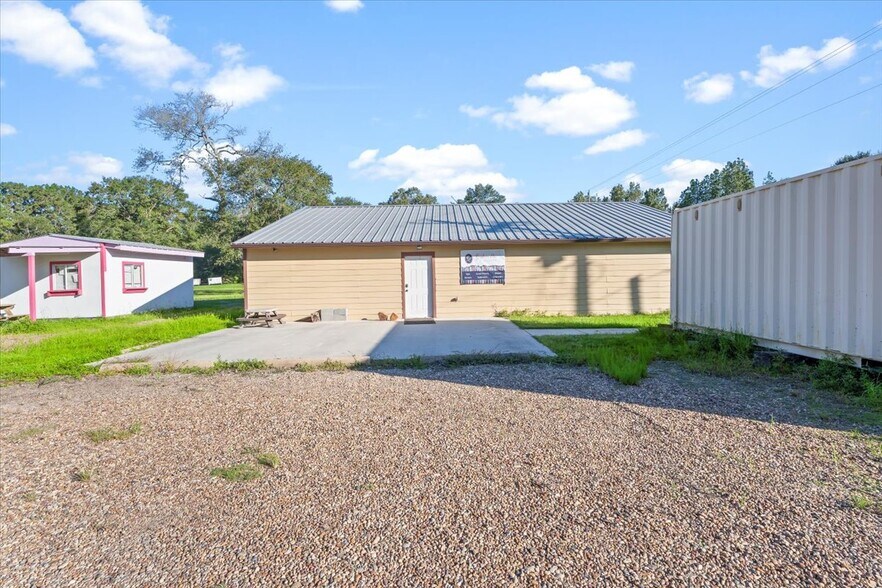More Photos Of 22360 Highway 321, Cleveland Flex For Lease