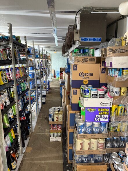 More Photos Of 1708 S Mobberly Ave, Longview Service Station For Sale