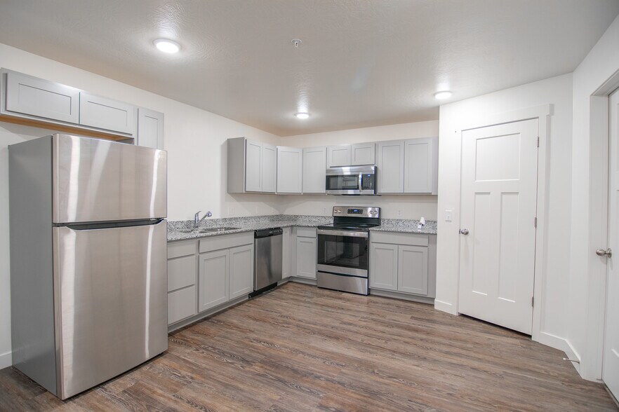 More Photos Of 384 W 650 N, Payson Apartments For Sale