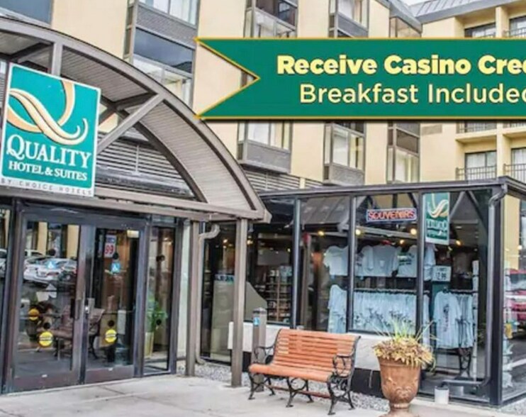 More Photos Of 240 Rainbow Blvd, Niagara Falls Hospitality For Sale