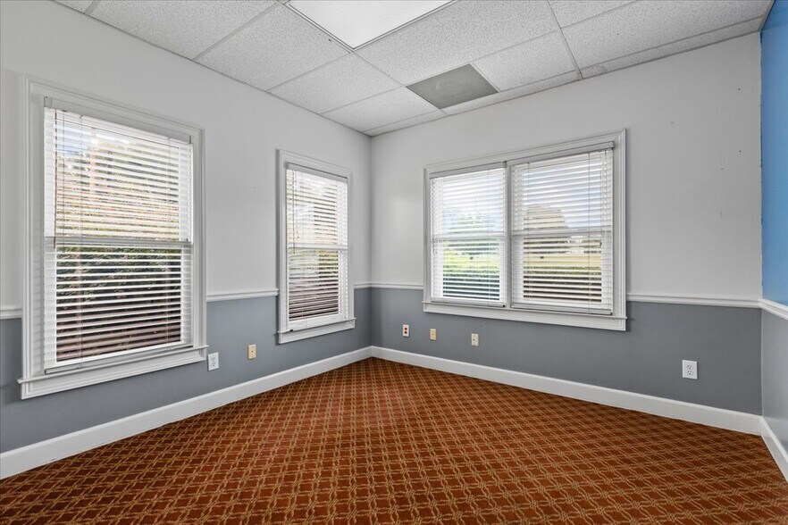More Photos Of 883 Commerce Dr SW, Conyers Office For Lease