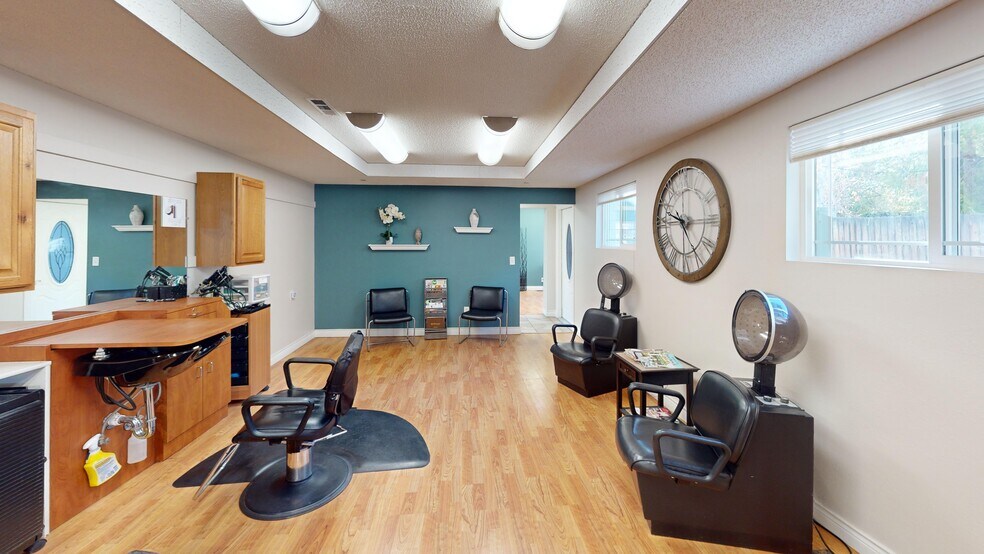 More Photos Of 191 Wyoming St, Lander Office For Sale