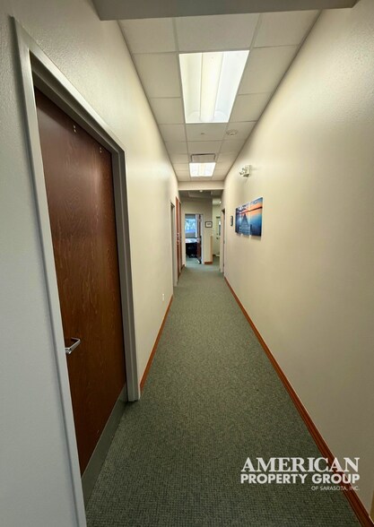 More Photos Of 5715 21st Ave W, Bradenton Medical For Sale