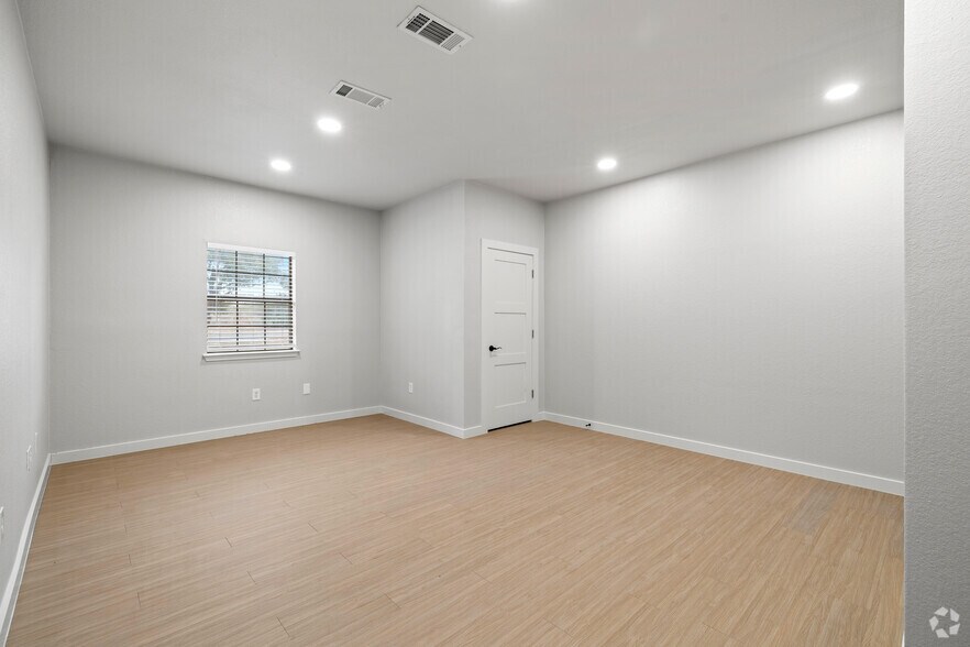 More Photos Of 14101 W Highway 290, Austin Unknown For Lease