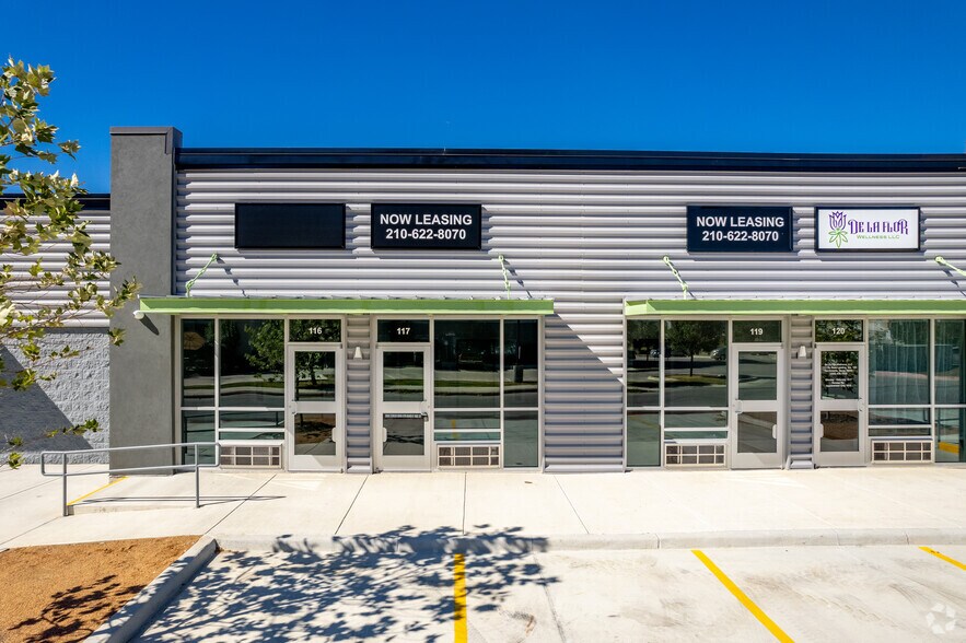 More Photos Of 8114 City Base Landing, San Antonio Unknown For Lease