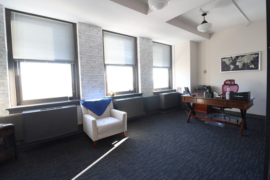 More Photos Of 116 E Berry St, Fort Wayne Office For Lease