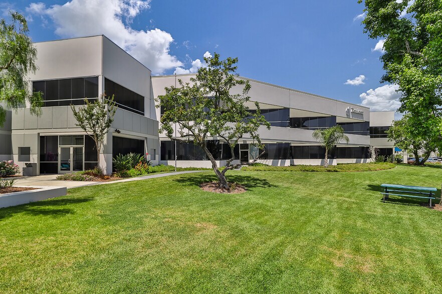 More Photos Of 26235 Technology Dr, Valencia Warehouse For Lease