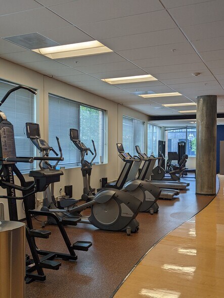 More Photos Of 700 Washington St, Vancouver Office For Lease