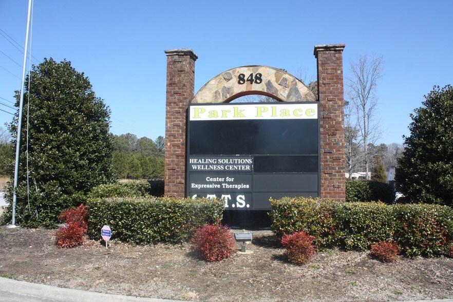More Photos Of 848 Hiram Acworth Hwy, Hiram Office For Lease