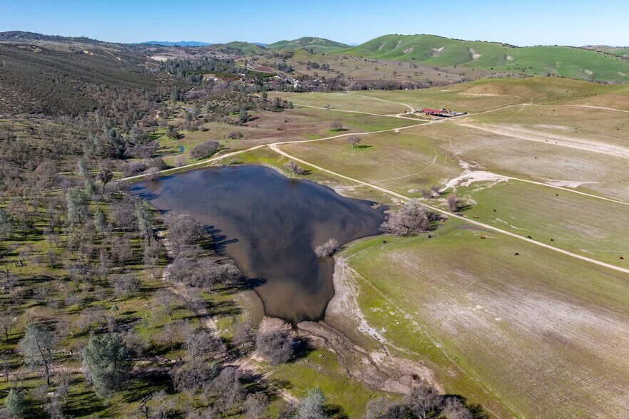 More Photos Of 535 Calf Canyon Hwy, Creston Winery Vineyard For Sale