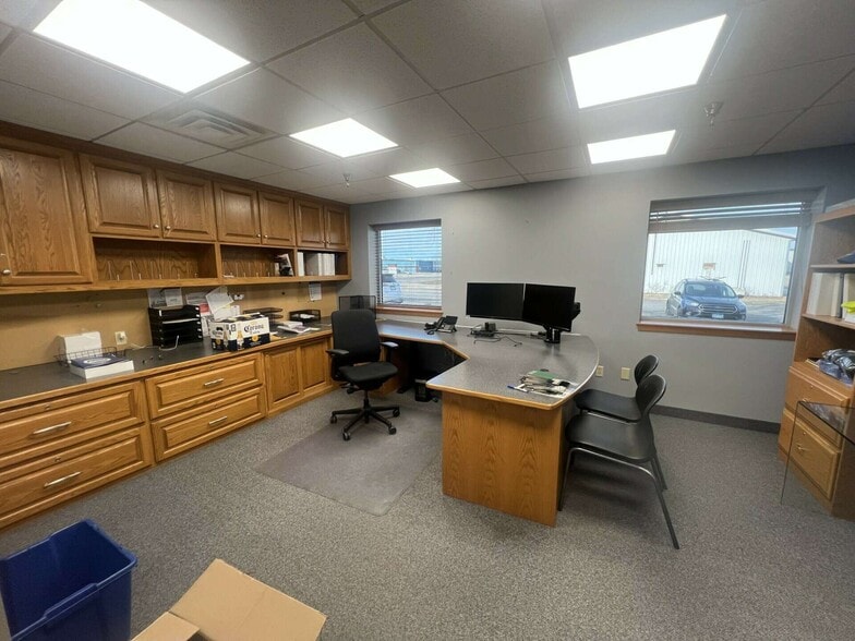 More Photos Of 401 Sundial Dr, Waite Park Warehouse For Sale