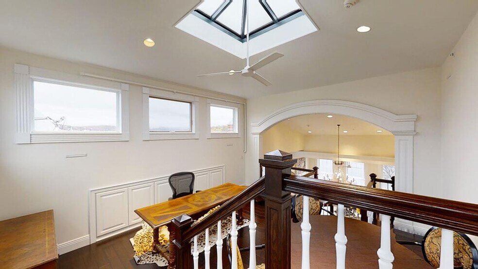 More Photos Of 29 E Market St, Corning Office Residential For Lease