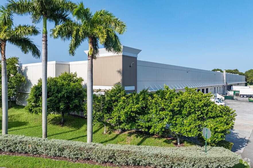 More Photos Of 13800-13830 SW 119th Ave, Miami Unknown For Lease