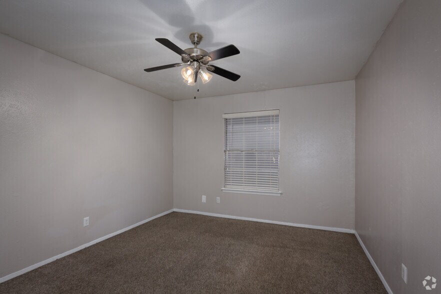 More Photos Of 834 Timberlake Dr, Arlington Apartments For Sale