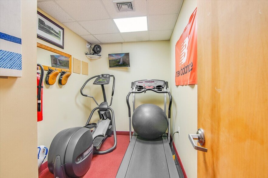 More Photos Of 383 Northfield Rd, West Orange Medical For Sale