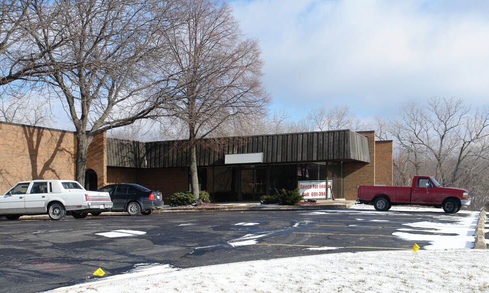 More Photos Of 4640-4650 Brandywine Dr, Peoria General Retail For Lease
