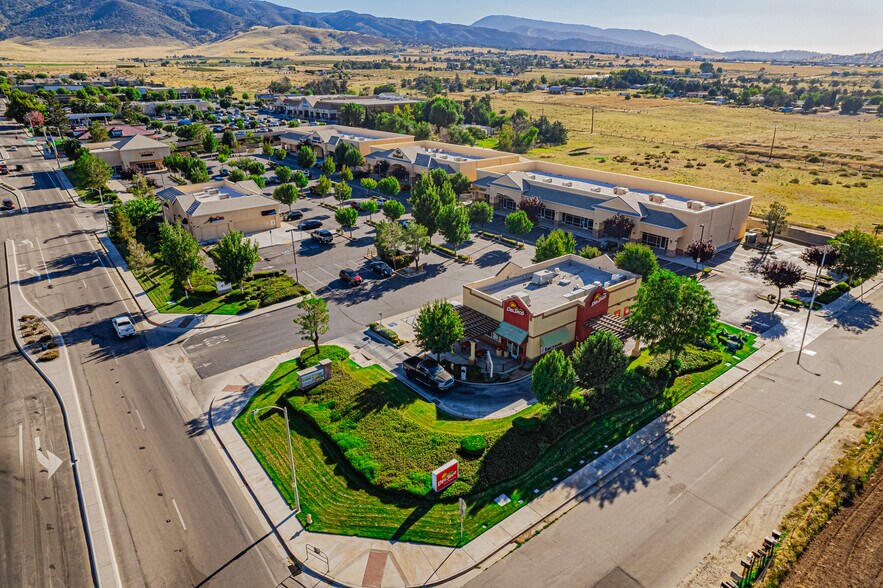 More Photos Of 645-695 Tucker Rd, Tehachapi Unknown For Lease