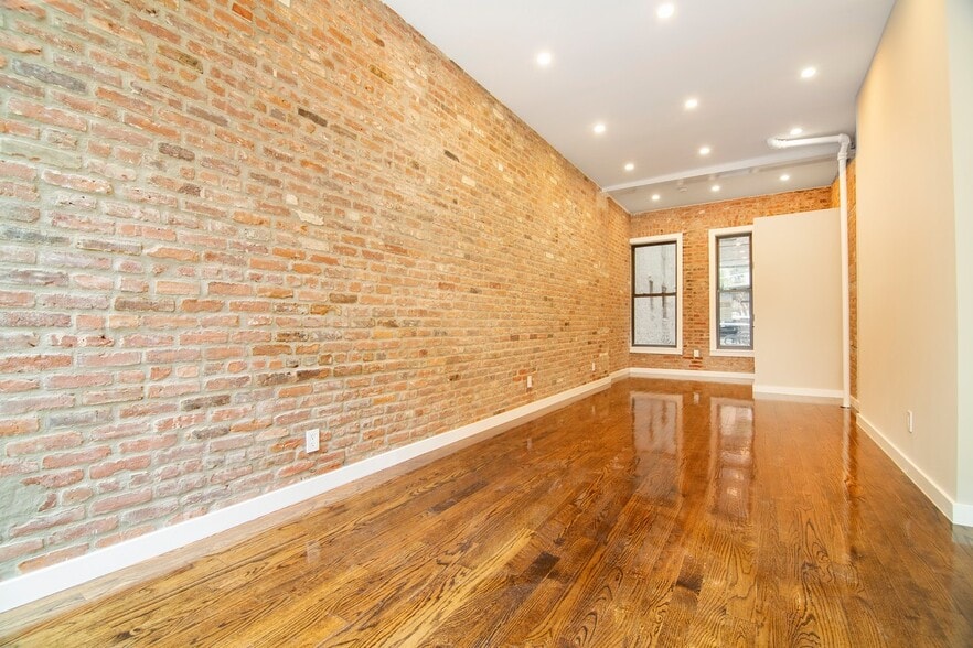 More Photos Of 280 E 10th St, New York Apartments For Lease