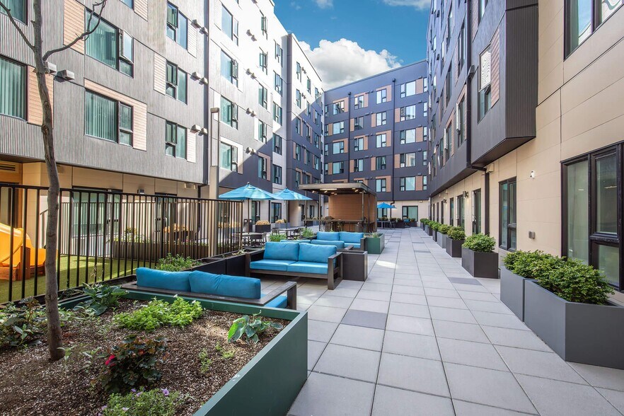 More Photos Of 15300 33rd Ave S, Seatac Apartments For Lease