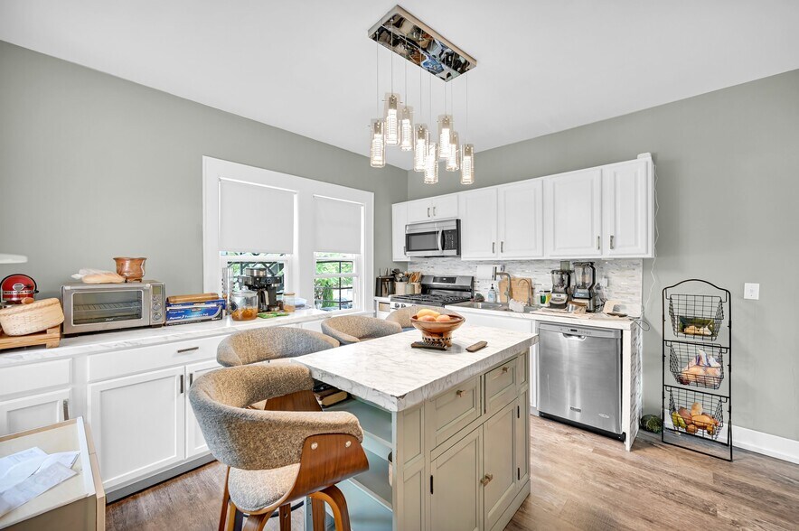 More Photos Of , Mamaroneck Unknown For Sale