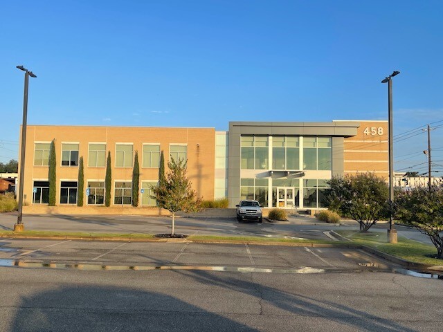 Primary Photo Of 458 Hemlock St, Macon-Bibb Healthcare For Lease