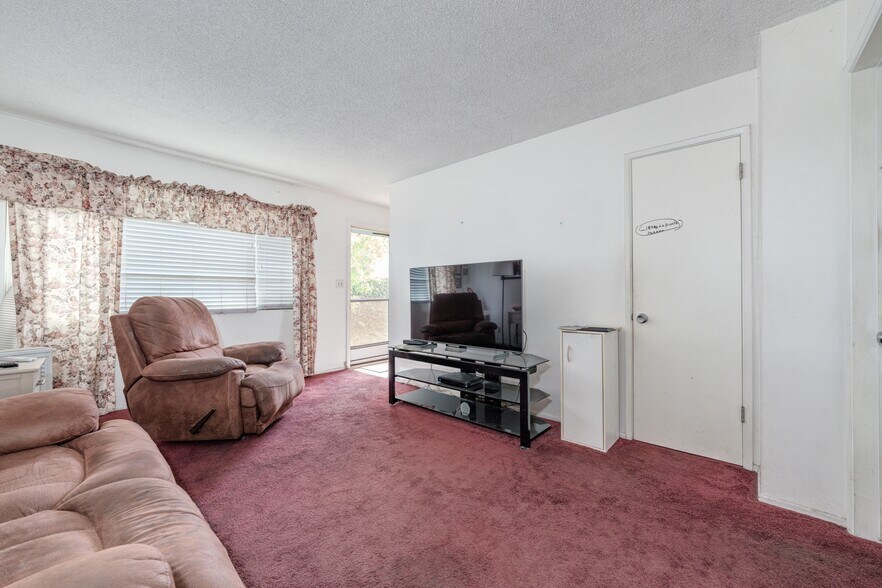 More Photos Of 10921 Walnut St, Los Alamitos Apartments For Sale