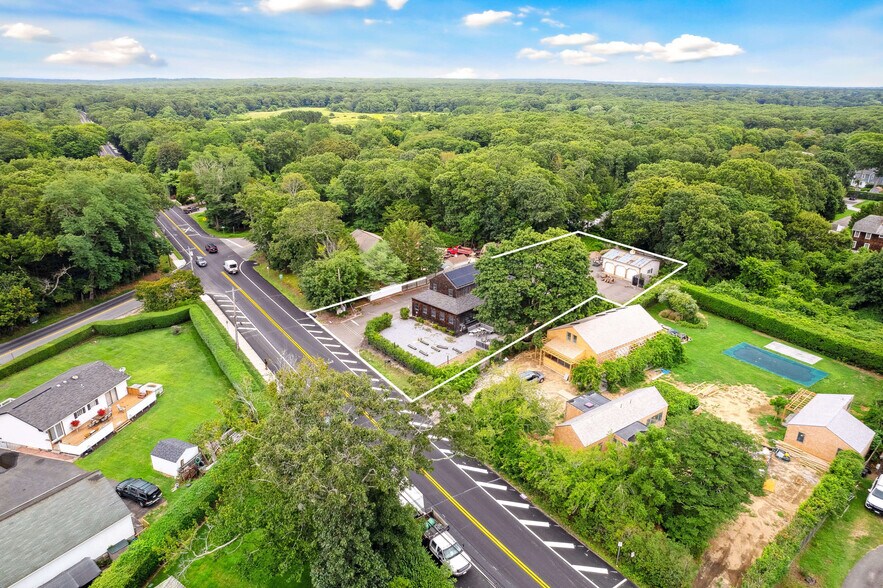 More Photos Of 203 Bridgehampton Tpke, Bridgehampton Restaurant For Sale