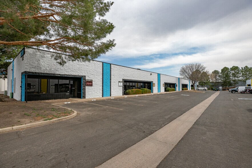 More Photos Of 8200 E Pacific Pl, Denver Unknown For Lease