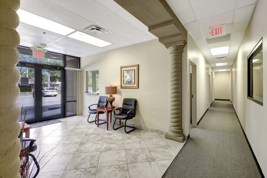 More Photos Of 5620 W Sligh Ave, Tampa Loft Creative Space For Sale