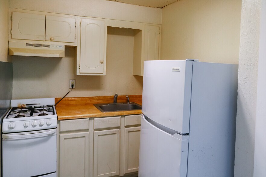 More Photos Of 926 W Walnut St, Allentown Storefront Retail Residential For Sale