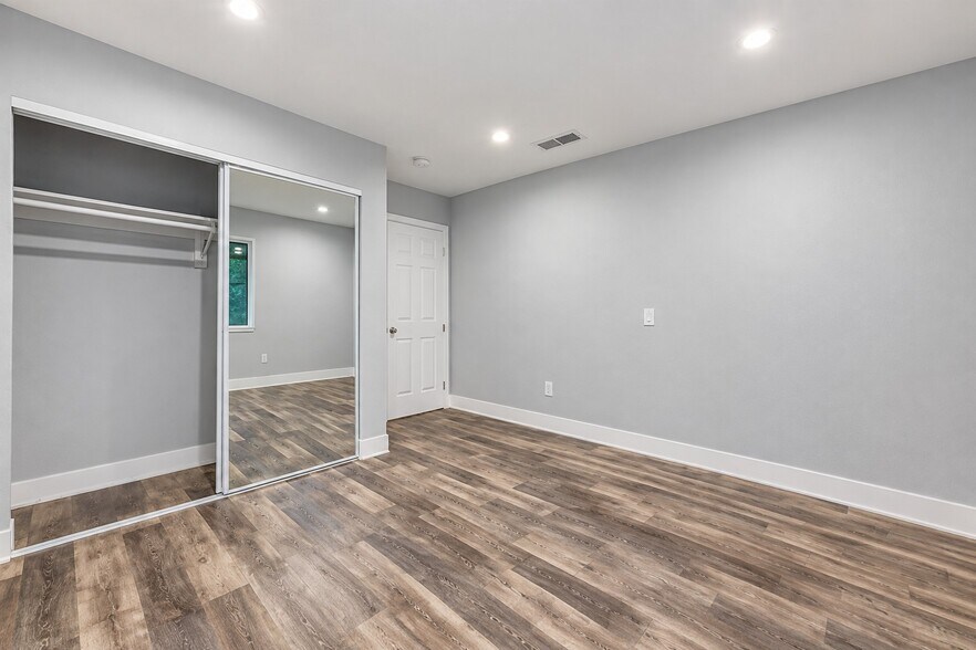 More Photos Of 8220 Encino Ave, Northridge Land For Sale
